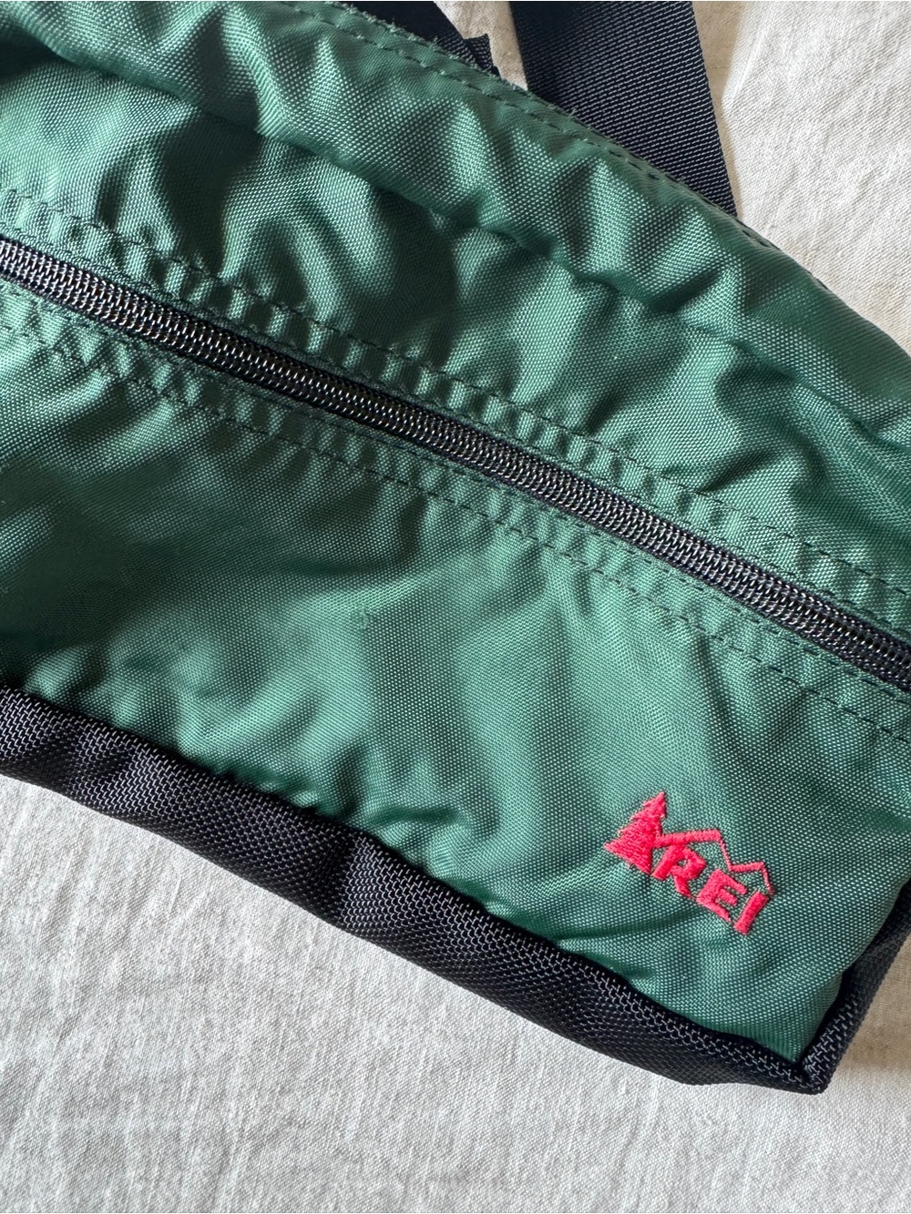 Vintage Retro REI Green Black Fanny Pack Belt Bag OS - Picture 3 of 6
